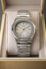 PP Nautilus - (Analog Watch)